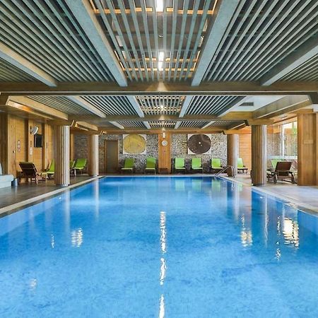 Pirin Golf Private Apartments & Studios Razlog Bagian luar foto