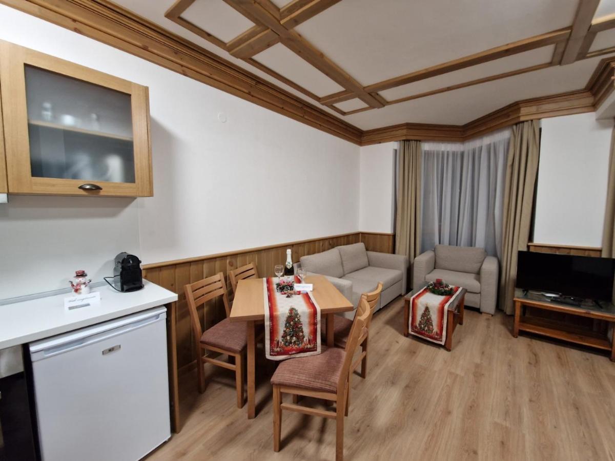 Pirin Golf Private Apartments & Studios Razlog Bagian luar foto