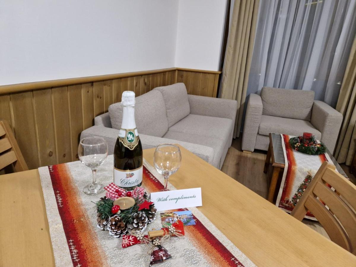 Pirin Golf Private Apartments & Studios Razlog Bagian luar foto